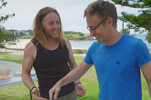 Russell Howard Stands Up To The World. Image shows from L to R: Tim Minchin, Russell Howard. Copyright: Avalon Television