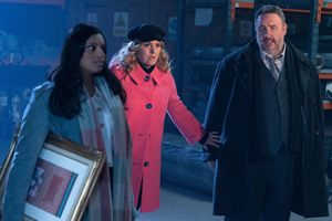 Shakespeare & Hathaway - Private Investigators. Image shows from L to R: Poonam Raja (Alexandra D'sa), Luella Shakespeare (Jo Joyner), Frank Hathaway (Mark Benton)