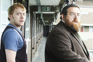 Sick Note. Image shows from L to R: Daniel Glass (Rupert Grint), Dr Iain Glennis (Nick Frost). Copyright: King Bert Productions