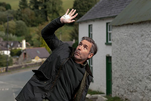 Small Town, Big Story. Seamus Proctor (Paddy Considine)