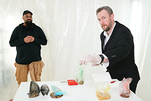 Taskmaster. Image shows from L to R: Guz Khan, Alex Horne. Copyright: Avalon Television