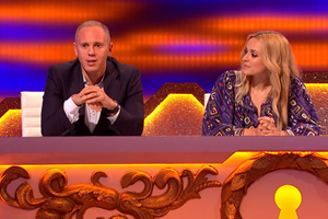 Through The Keyhole. Image shows from L to R: Robert Rinder, Fearne Cotton. Copyright: Talkback