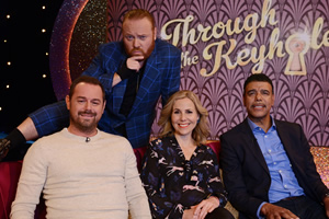 Through The Keyhole. Image shows from L to R: Danny Dyer, Leigh Francis, Sally Phillips, Chris Kamara. Copyright: Talkback