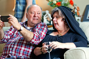 Two Doors Down. Image shows from L to R: Eric (Alex Norton), Christine (Elaine C. Smith). Copyright: BBC