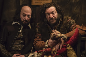 Upstart Crow. Image shows from L to R: Will Shakespeare (David Mitchell), Colin / The Stranger (Kenneth Branagh). Copyright: BBC