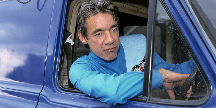 2point4 Children. Jake Klinger (Roger Lloyd Pack). Copyright: BBC