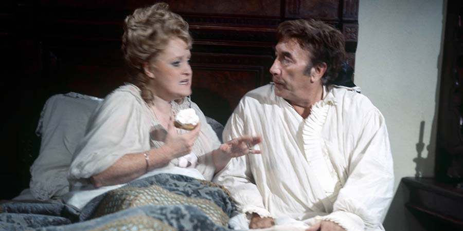 A Touch Of The Casanovas. Image shows from L to R: Clementina (Patsy Rowlands), Fransisco (Frankie Howerd). Copyright: Thames Television