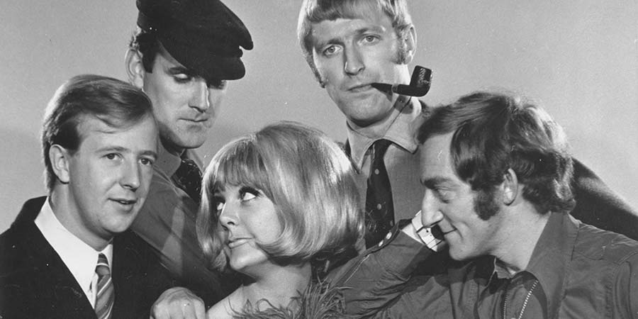 At Last The 1948 Show. Image shows from L to R: Tim Brooke-Taylor, John Cleese, Aimi MacDonald, Graham Chapman, Marty Feldman. Copyright: Rediffusion London