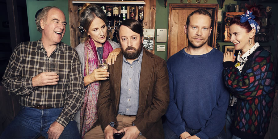 Back. Image shows from L to R: Uncle Geoff (Geoffrey McGivern), Ellen (Penny Downie), Stephen (David Mitchell), Andrew (Robert Webb), Cass (Louise Brealey)