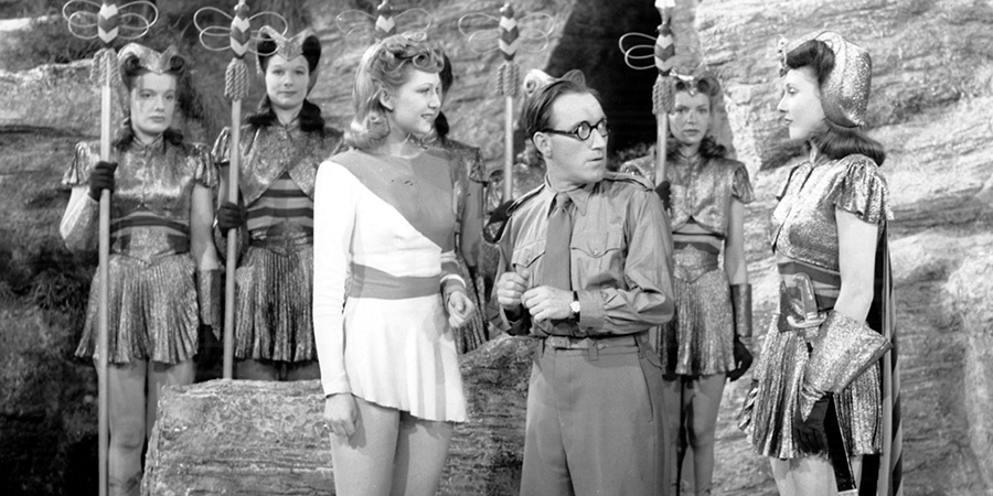 Bees In Paradise. Image shows left to right: Jani (Jean Kent), Arthur Tucker (Arthur Askey)