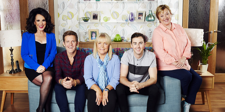 Birds Of A Feather. Image shows from L to R: Dorien Green (Lesley Joseph), Garth Stubbs (Samuel James), Tracey Stubbs (Linda Robson), Travis Stubbs (Charlie Quirke), Sharon Theodopolopodous (Pauline Quirke). Copyright: Alomo Productions / Retort