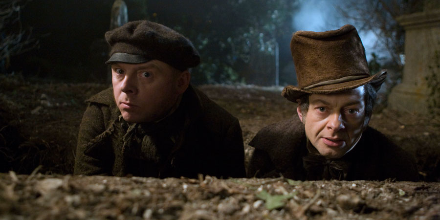 Burke & Hare. Image shows from L to R: William Burke (Simon Pegg), William Hare (Andy Serkis). Copyright: Fragile Films