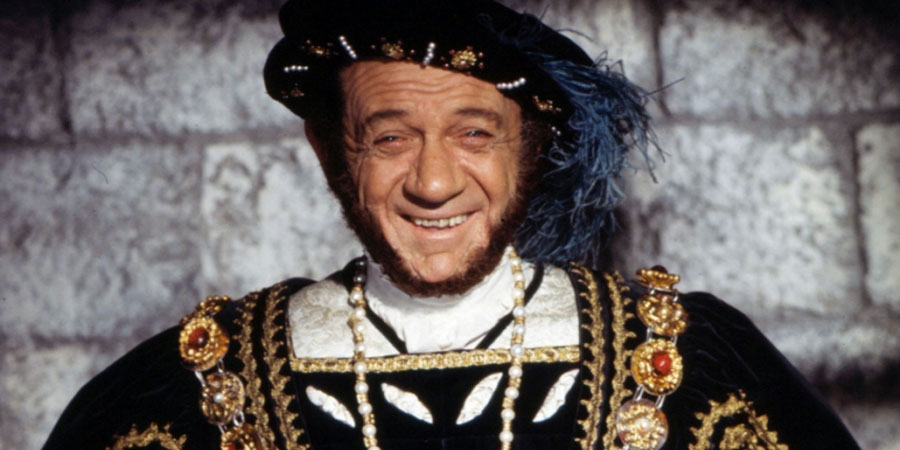 Carry On Henry. Henry VIII (Sid James). Copyright: Peter Rogers Productions