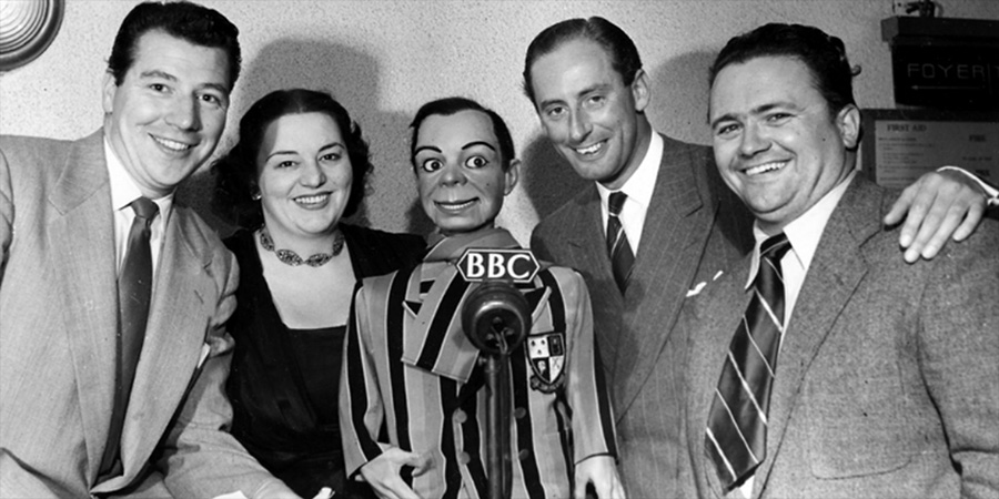 Educating Archie. Image shows left to right: Max (Max Bygraves), Agatha Dinglebody (Hattie Jacques), Peter Brough, Tutor (Harry Secombe)