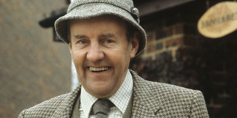 Ever Decreasing Circles. Martin Bryce (Richard Briers). Copyright: BBC