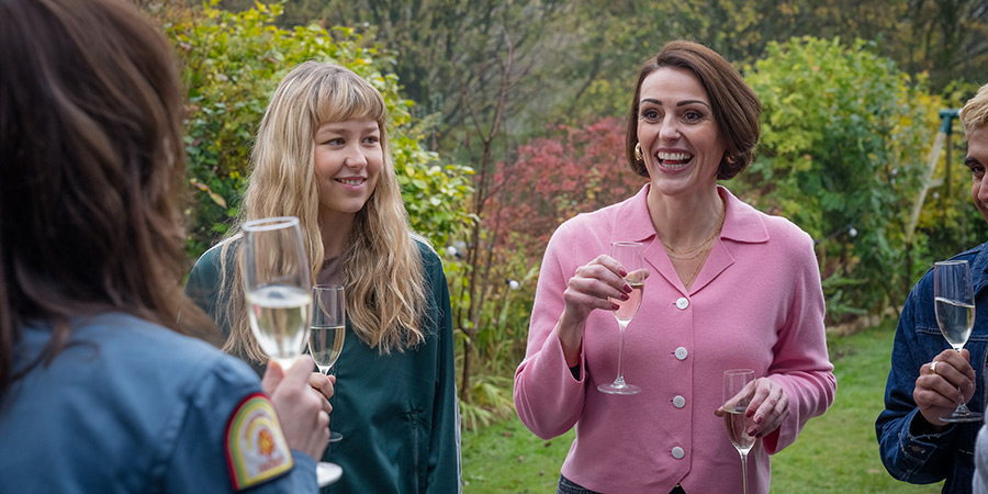 Film Club. Image shows left to right: Izzie (Liv Hill), Suz (Suranne Jones)