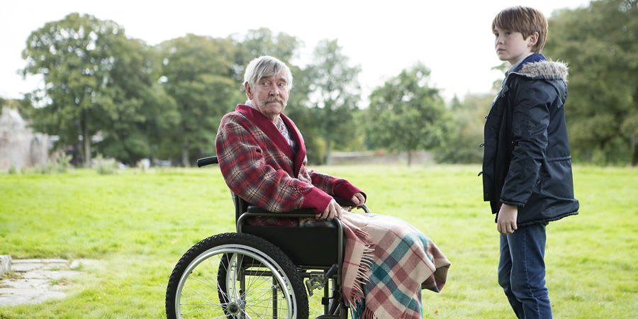 Grandpa's Great Escape. Image shows from L to R: Grandpa (Tom Courtenay), Jack (Kit Connor). Copyright: King Bert Productions