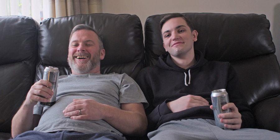 Chris McQueer's Hings. Image shows from L to R: Sammy's Da (Paul McCole), Sammy (Scot Greenan) Chris McQueer's Hings. Image shows from L to R: Sammy's Da (Paul McCole), Sammy (Scot Greenan)