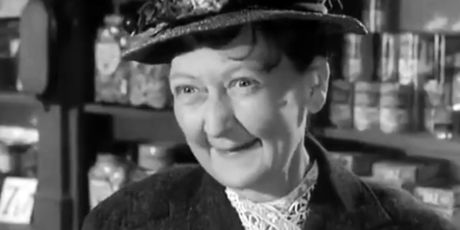 Inn For Trouble. Dolly (Esma Cannon). Credit: Renown Pictures, Eros Films