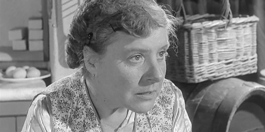 Inn For Trouble. Lily (Irene Handl)