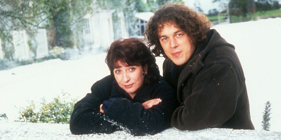 Jonathan Creek. Image shows left to right: Maddy Magellan (Caroline Quentin), Jonathan Creek (Alan Davies)