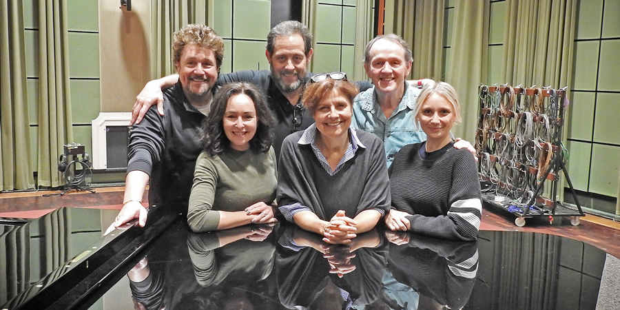 Lena Marsh, Live And Shticking!. Image shows from L to R: Michael Ball, Samantha Spiro, Jeremy Front, Lena Marsh (Rebecca Front), Kevin Whately, Jenny Bede. Copyright: BBC