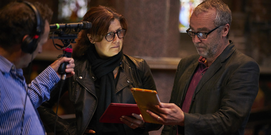 Love In Recovery. Image shows from L to R: Fiona (Rebecca Front), Simon (John Hannah)