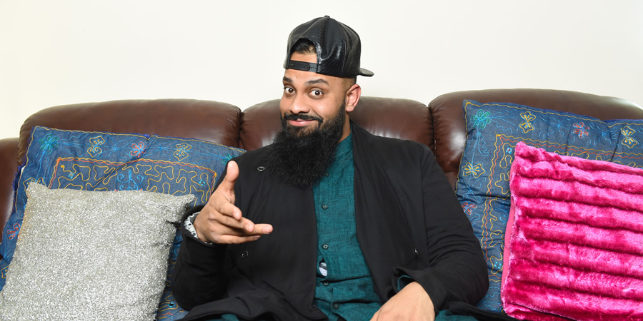 Man Like Mobeen. Mobeen (Guz Khan). Copyright: Cave Bear Productions