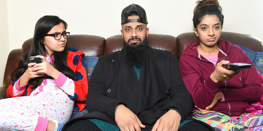 Man Like Mobeen. Image shows from L to R: Little Aks (Aleena Shafaq), Mobeen (Guz Khan), Saira (Nimisha Odedra). Copyright: Cave Bear Productions