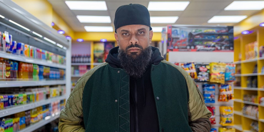 Man Like Mobeen. Mobeen (Guz Khan)