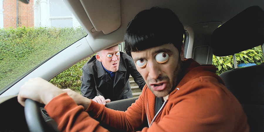 The Mind Of Herbert Clunkerdunk. Image shows from L to R: Jonny Wallop (Dominic Coleman), Herbert Clunkerdunk (Spencer Jones). Copyright: Tiger Aspect Productions