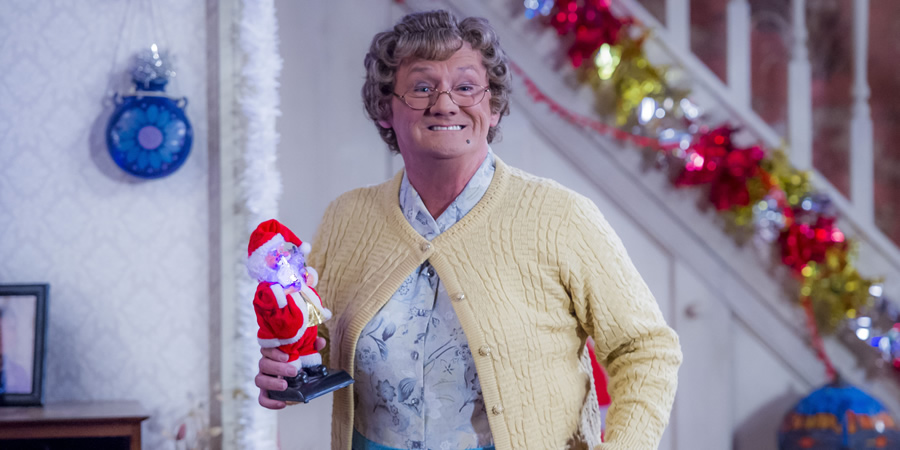 Mrs. Brown's Boys. Agnes Brown (Brendan O'Carroll)