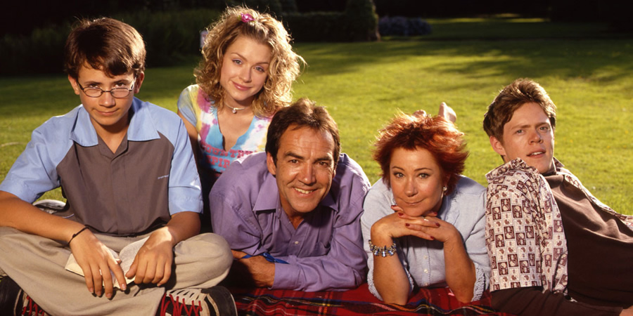 My Family. Image shows from L to R: Michael Harper (Gabriel Thomson), Janey Harper (Daniela Denby-Ashe), Ben Harper (Robert Lindsay), Susan Harper (Zoë Wanamaker), Nick Harper (Kris Marshall)