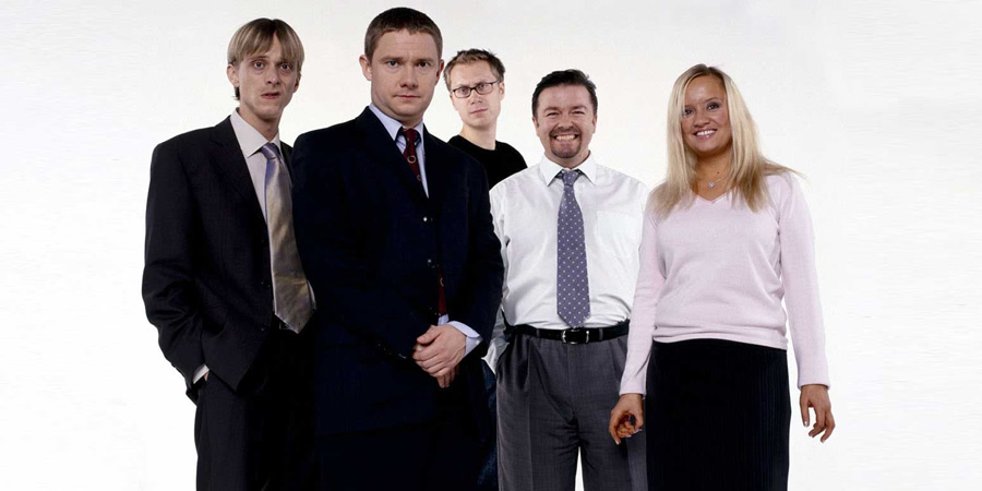 The Office. Image shows from L to R: Gareth Keenan (Mackenzie Crook), Tim Canterbury (Martin Freeman), Stephen Merchant, David Brent (Ricky Gervais), Dawn Tinsley (Lucy Davis). Copyright: BBC