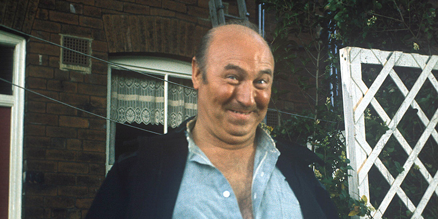 Oh No It's Selwyn Froggitt. Selwyn Froggitt (Bill Maynard)