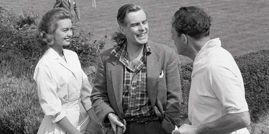 School For Scoundrels. Image shows from L to R: April Smith (Janette Scott), Henry R. Palfrey (Ian Carmichael), Raymond Delauney (Terry-Thomas). Copyright: Guardsman Films