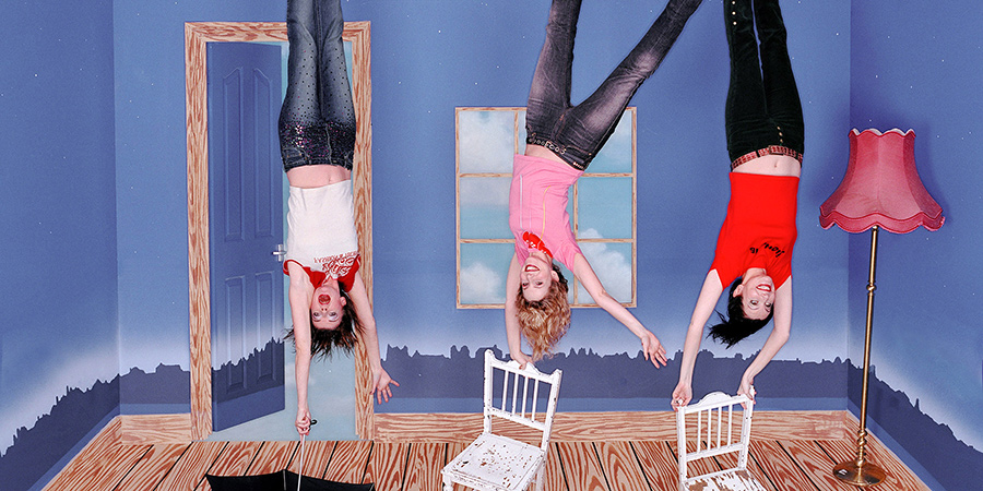 Smack The Pony. Image shows from L to R: Doon Mackichan, Sally Phillips, Fiona Allen. Copyright: Talkback Productions Smack The Pony. Image shows from L to R: Doon Mackichan, Sally Phillips, Fiona Allen. Copyright: Talkback Productions