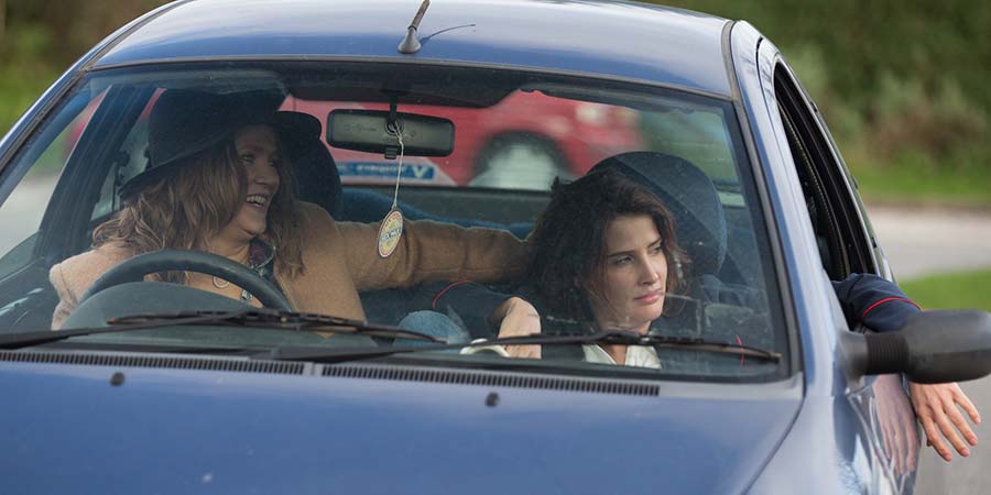 SongBird. Image shows from L to R: Sara (Jessica Hynes), Joanne Skye (Cobie Smulders). Copyright: Unstoppable Entertainment