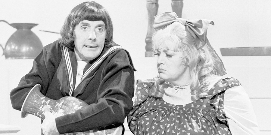 Sykes - With The Lid Off. Image shows left to right: Eric Sykes, Hattie Jacques. Credit: Thames Television