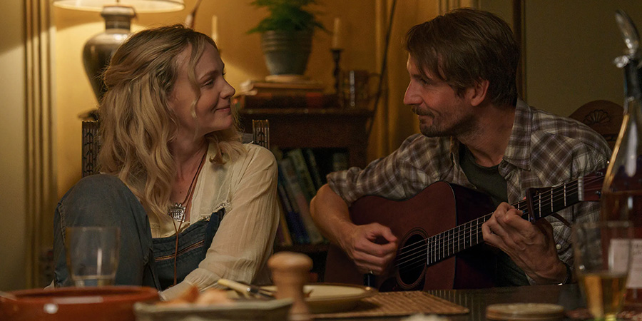 The Ballad Of Wallis Island. Image shows left to right: Nell Mortimer (Carey Mulligan), Herb McGwyer (Tom Basden)