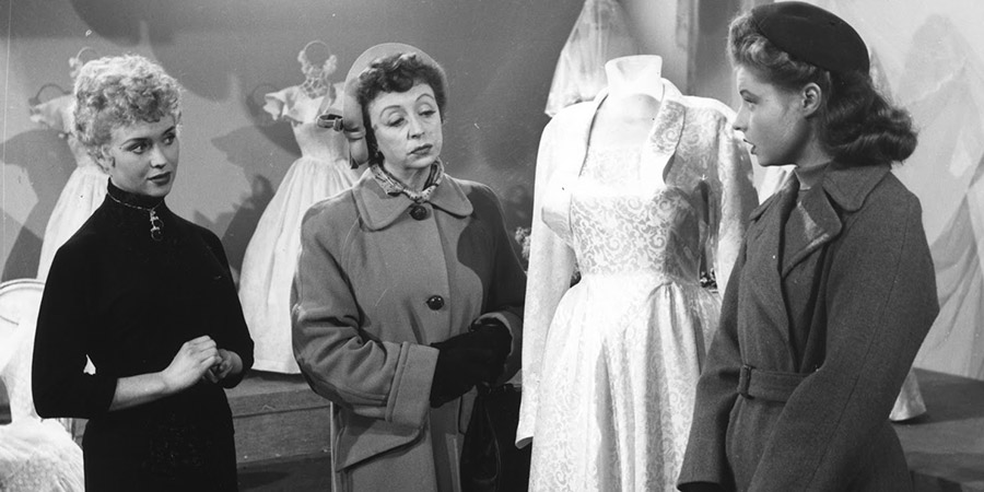 The Crowded Day. Image shows from L to R: Suzy (Vera Day), Eunice's Mother (Thora Hird), Eunice (Prunella Scales). Copyright: Adelphi Films