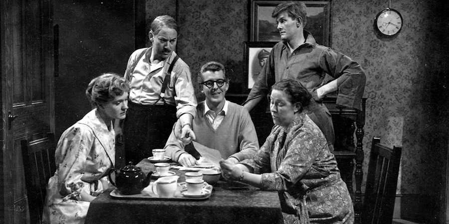 The Larkins. Image shows from L to R: Joyce Rogers (Ruth Trouncer), Alf Larkins (David Kossoff), Eddie Larkins (Shaun O'Riordan), Ada Larkins (Peggy Mount), Jeff Rogers (Ronan O'Casey). Copyright: Associated Television