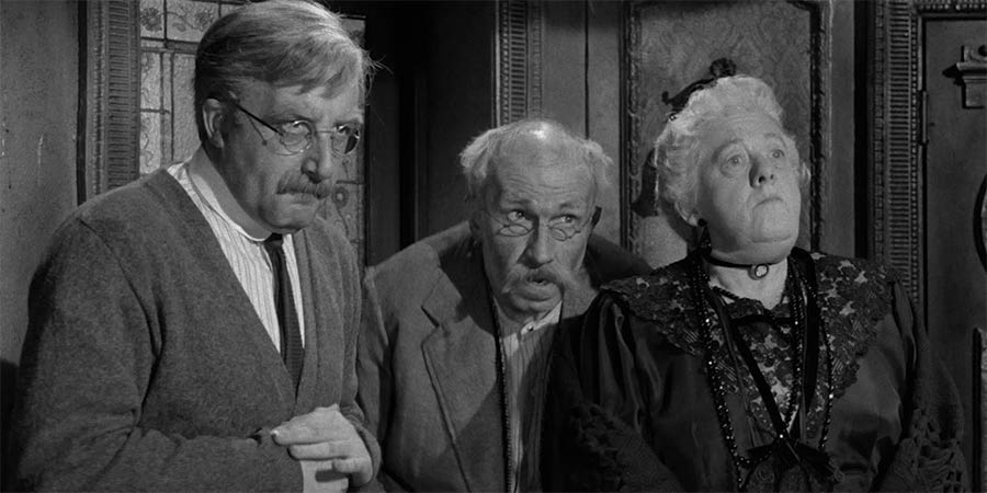 The Smallest Show On Earth. Image shows from L to R: Leslie Quill (Peter Sellers), Old Tom (Bernard Miles), Mrs. Fazackalee (Margaret Rutherford)