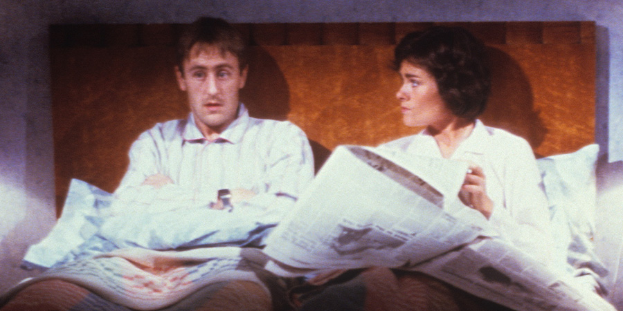 The Two Of Us. Image shows left to right: Ashley Phillips (Nicholas Lyndhurst), Elaine (Janet Dibley). Credit: London Weekend Television