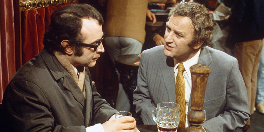 Thick As Thieves. Image shows left to right: George Dobbs (Bob Hoskins), Stan (John Thaw)