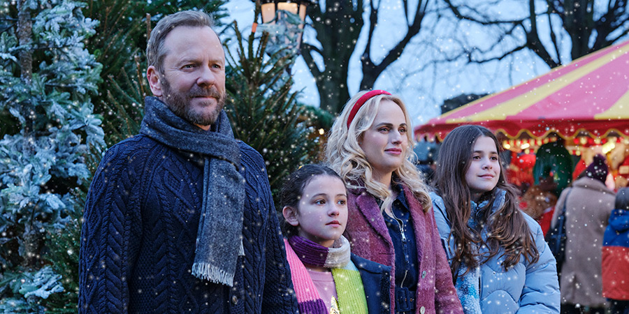 Tinsel Town. Image shows left to right: Bradley Mack (Kiefer Sutherland), Emma (Matilda Firth), Jill (Rebel Wilson), Cara (Theodora Williams) Tinsel Town. Image shows left to right: Bradley Mack (Kiefer Sutherland), Emma (Matilda Firth), Jill (Rebel Wilson), Cara (Theodora Williams)