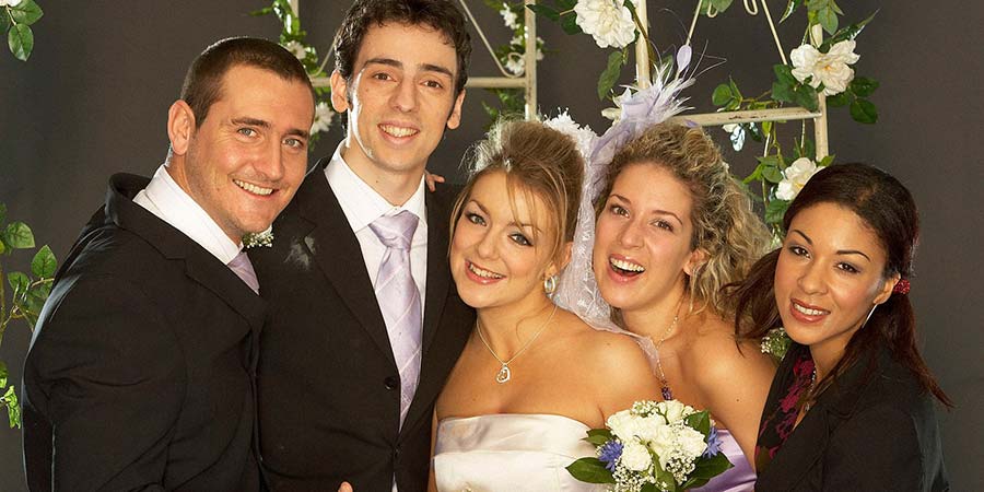 Two Pints Of Lager And A Packet Of Crisps. Image shows from L to R: Gary 'Gaz' Wilkinson (Will Mellor), Jonny Keogh (Ralf Little), Janet (Sheridan Smith), Donna Henshaw (Natalie Casey), Louise (Kathryn Drysdale). Copyright: BBC