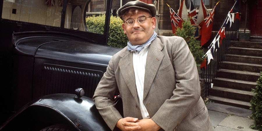 6 Dates With Barker. Fred (Ronnie Barker). Copyright: London Weekend Television