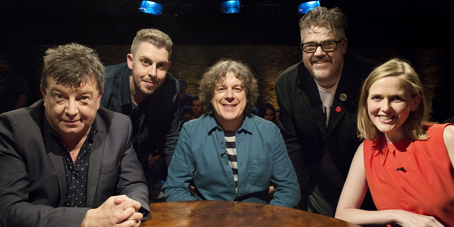 Alan Davies: As Yet Untitled. Image shows from L to R: Stuart Maconie, Carl Donnelly, Alan Davies, Phill Jupitus, Pippa Evans. Copyright: Phil McIntyre Entertainment