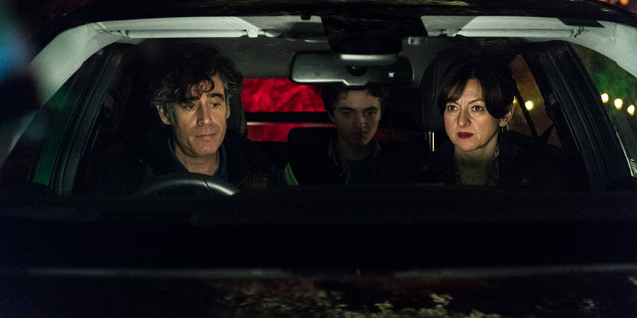 Bliss. Image shows from L to R: Andrew (Stephen Mangan), Kris (Spike White), Denise (Jo Hartley)